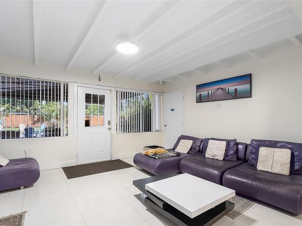 13521 NE 1st Ave, Miami FL 33161