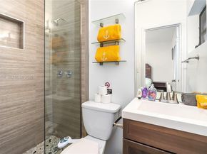 13521 NE 1st Ave, Miami FL 33161