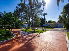 13521 NE 1st Ave, Miami FL 33161