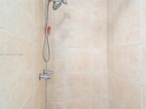 13521 NE 1st Ave, Miami FL 33161