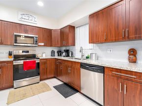 13521 NE 1st Ave, Miami FL 33161