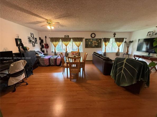 5275 SW 77th Ct 202H, Miami FL 33155