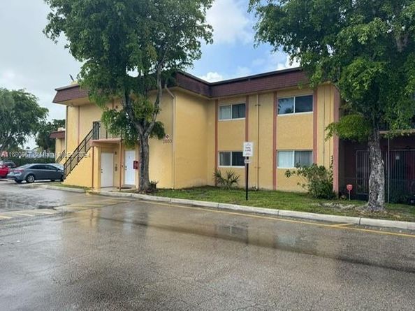 2860 NW 55th Ave 2D, Lauderhill FL 33313