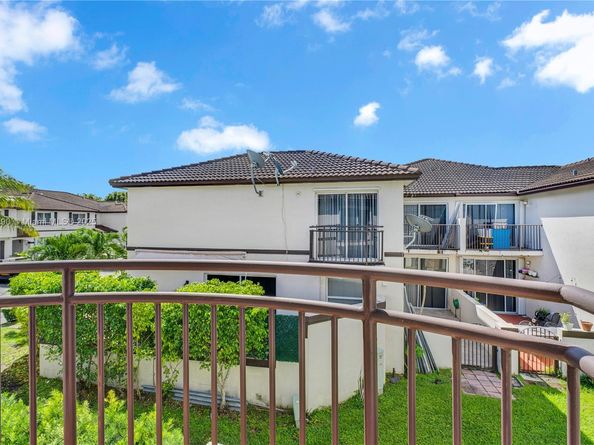 8595 SW 152nd Ave 251, Miami FL 33193