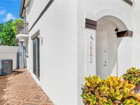 8595 SW 152nd Ave 251, Miami FL 33193