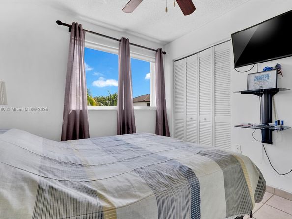 8595 SW 152nd Ave 251, Miami FL 33193