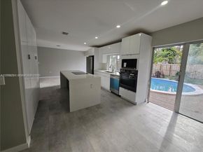 221 SW 53rd Ave, Plantation FL 33317