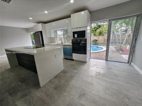 221 SW 53rd Ave, Plantation FL 33317