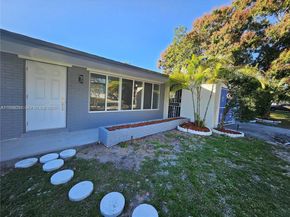 221 SW 53rd Ave, Plantation FL 33317