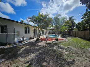 221 SW 53rd Ave, Plantation FL 33317