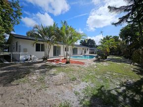 221 SW 53rd Ave, Plantation FL 33317