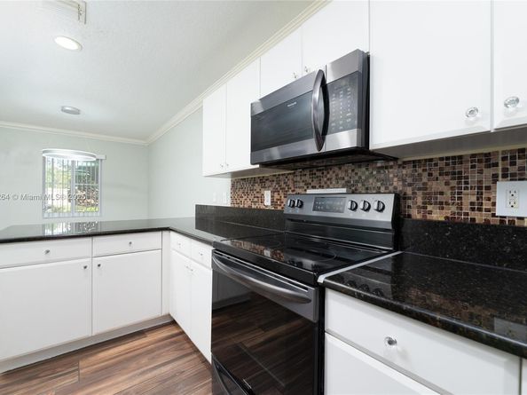 2428 NW 99th Way, Sunrise FL 33322