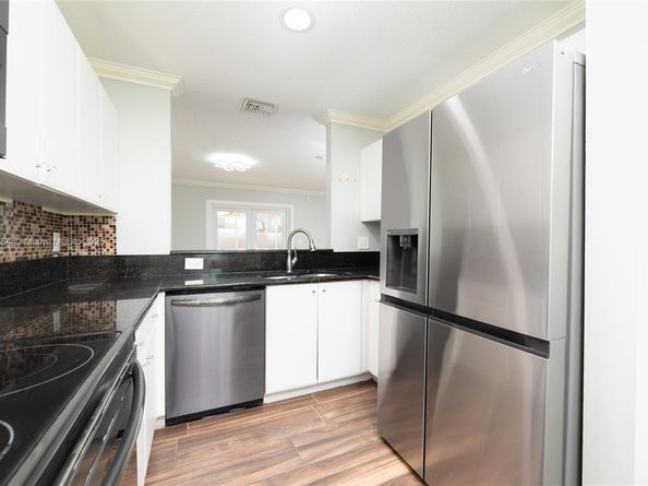 2428 NW 99th Way, Sunrise FL 33322