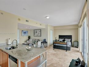 185 SW 7th St 1600, Miami FL 33130