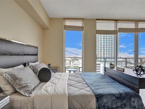 185 SW 7th St 1600, Miami FL 33130
