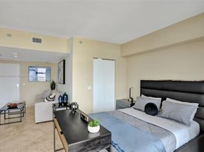 185 SW 7th St 1600, Miami FL 33130