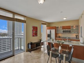 185 SW 7th St 1600, Miami FL 33130