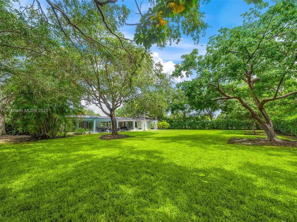 15121 SW 69th Ct, Palmetto Bay FL 33158