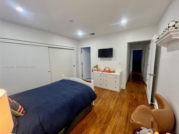 1558 Sevilla Ave, Coral Gables FL 33134