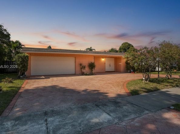 612 N 46th Ave, Hollywood FL 33021