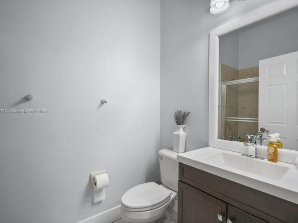 3899 Cascade Ter, Weston FL 33332