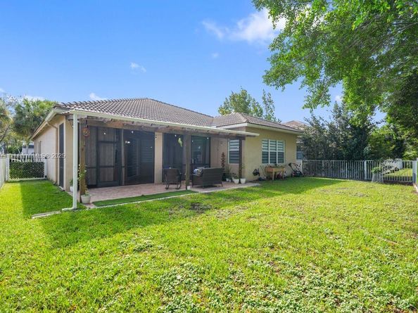 3899 Cascade Ter, Weston FL 33332
