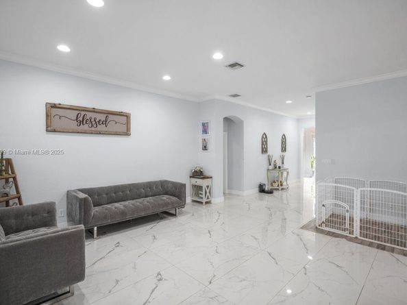 3899 Cascade Ter, Weston FL 33332