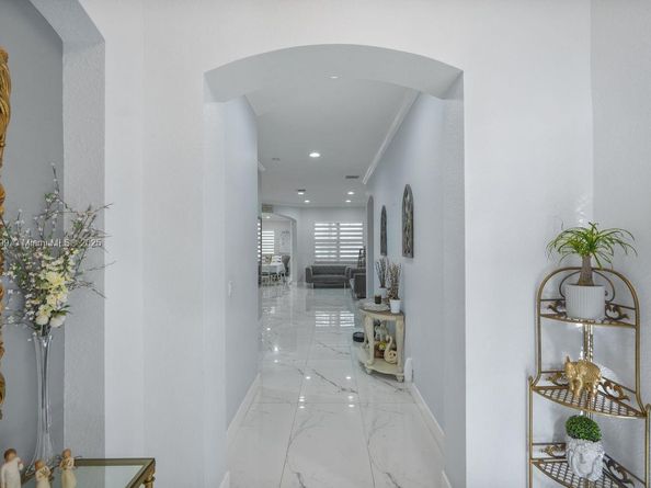 3899 Cascade Ter, Weston FL 33332