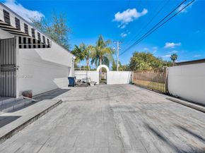 520 Morningside Dr, Miami Springs FL 33166