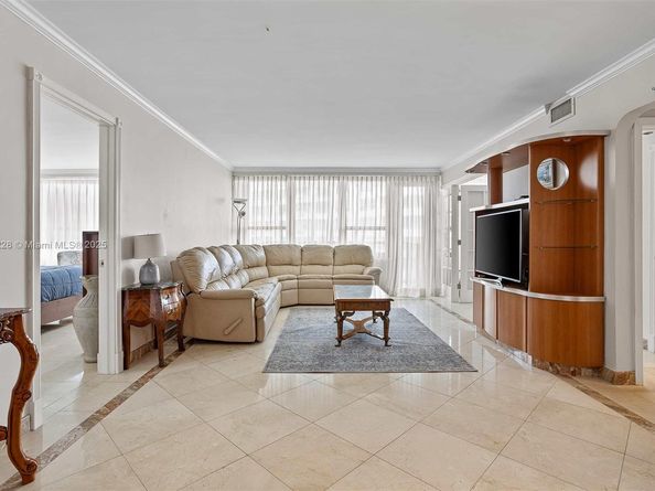5225 Collins Ave 1117, Miami Beach FL 33140