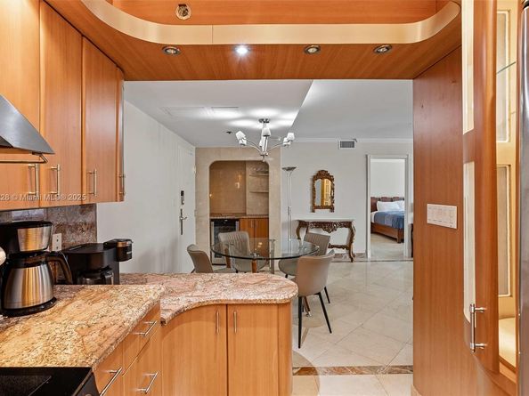 5225 Collins Ave 1117, Miami Beach FL 33140
