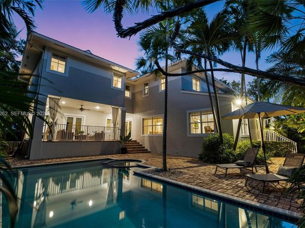 164 W Mashta Dr, Key Biscayne FL 33149