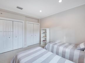 164 W Mashta Dr, Key Biscayne FL 33149