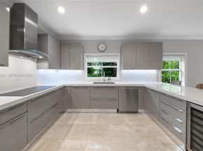 164 W Mashta Dr, Key Biscayne FL 33149