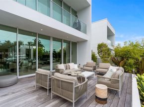 1011 W 48th St 8, Miami Beach FL 33140