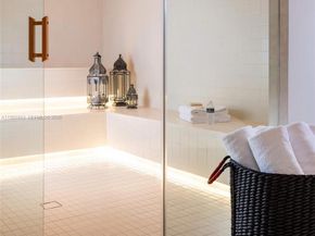 1011 W 48th St 8, Miami Beach FL 33140