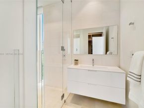 1011 W 48th St 8, Miami Beach FL 33140