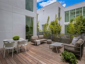 1011 W 48th St 8, Miami Beach FL 33140