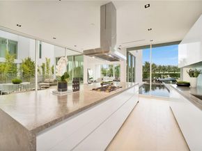 1011 W 48th St 8, Miami Beach FL 33140