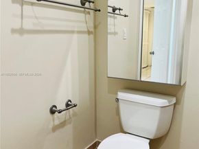 8000 Fairview Dr 310, Tamarac FL 33321