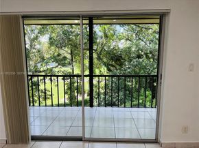 8000 Fairview Dr 310, Tamarac FL 33321