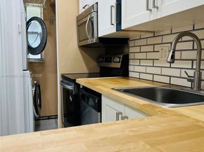 8000 Fairview Dr 310, Tamarac FL 33321