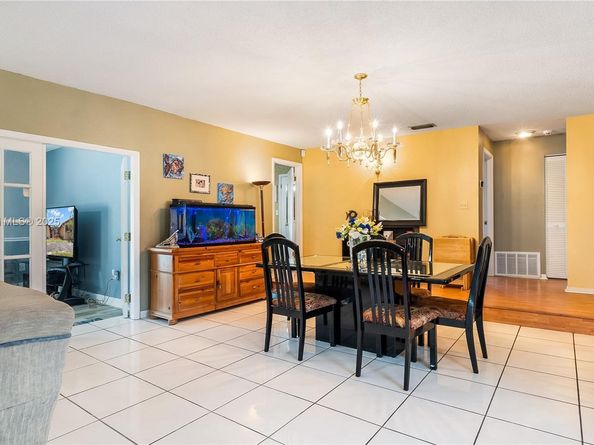 16103 SW 108th Ct, Miami FL 33157