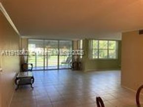 805 Cypress Blvd 309, Pompano Beach FL 33069