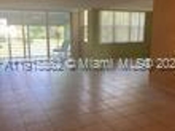 805 Cypress Blvd 309, Pompano Beach FL 33069