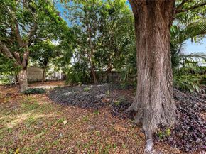 2431 Rodman St, Hollywood FL 33020