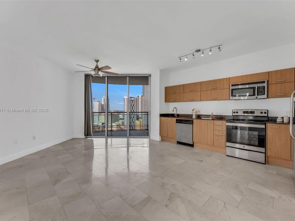 350 S Miami Ave 3013, Miami FL 33130