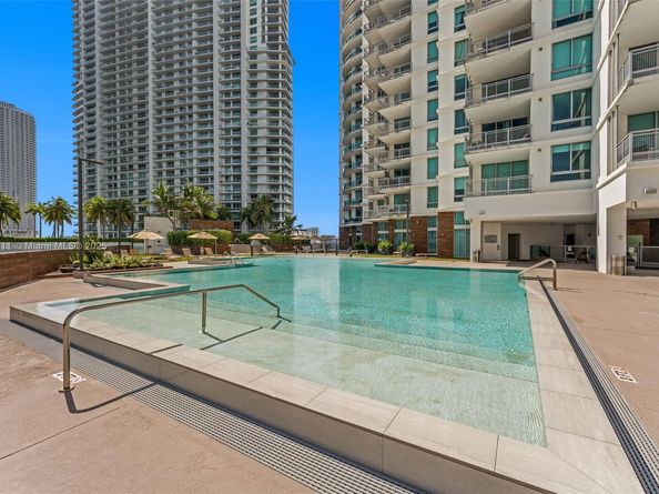 350 S Miami Ave 3013, Miami FL 33130
