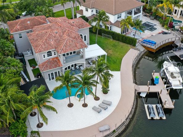 1260 Harbor Ct, Hollywood FL 33019