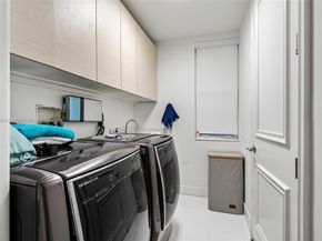 1260 Harbor Ct, Hollywood FL 33019
